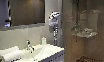 Hotel La Riviere 3*